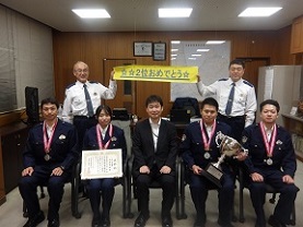 拳銃大会出場者との記念写真